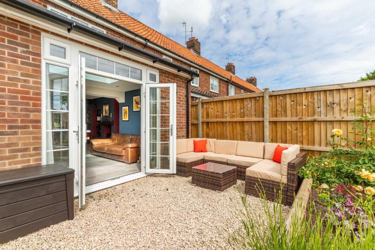 Host & Stay - Church Lane Cottage Filby Buitenkant foto