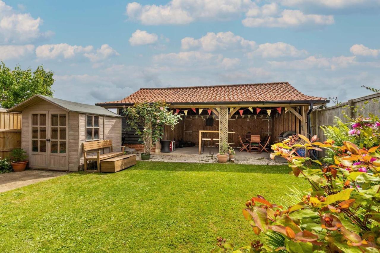 Host & Stay - Church Lane Cottage Filby Buitenkant foto